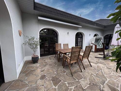 Terasse - 8 Zimmer Einfamilienhaus zum Kaufen in Hofgeismar