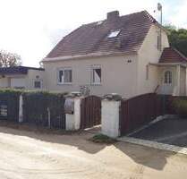 Kleines schönes Einfamilienhaus in ruhiger Lage mit Pool und Doppelgarage - Niesky See