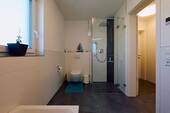 Erdgeschoss, Bad - 
