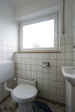 Gäste-WC im Erdgeschoss - 