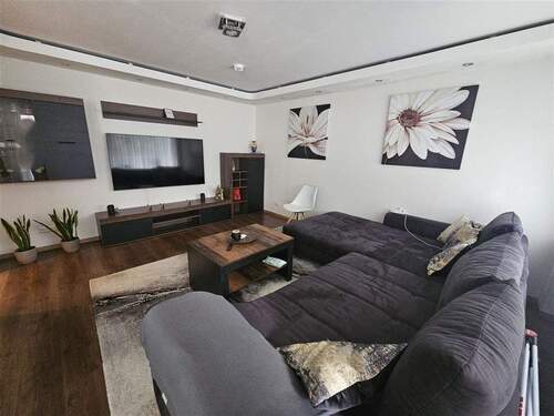 Wohnzimmer - 3 Zimmer Etagenwohnung zum Kaufen in Mönchengladbach