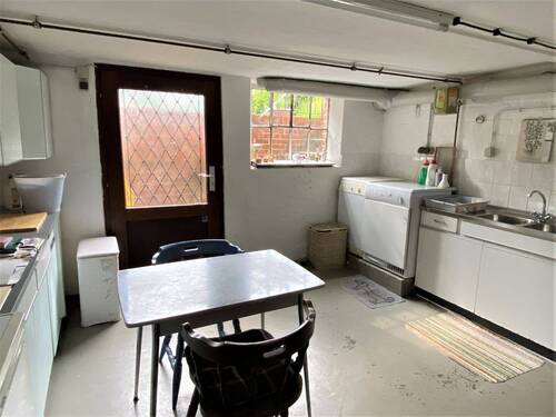 Keller mit Waschmaschinenanschluss - 