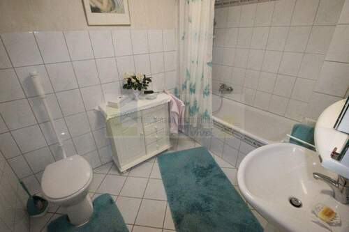 Badezimmer OG Hauptwohnung - 