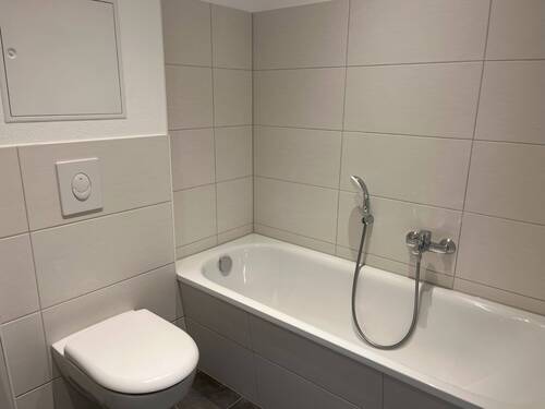 Bad - Etagenwohnung mit 125,00 m&sup2; in Zschopau zur Miete