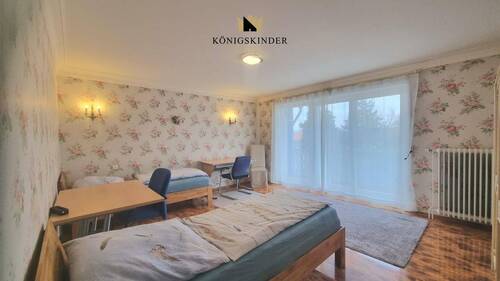 Schlafzimmer 1.OG mit Balkonzugang - 