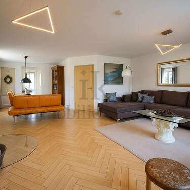 Wohnzimmer - Luxuriöse Immobilie in Büsdorf mit privater Wellness-Oase und beeindruckender Aussicht