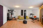 Hobbyraum und Sauna - 