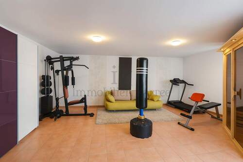 Hobbyraum und Sauna - 