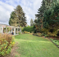 Bungalow auf schönem Grundstück mit gepflegtem Garten und kleinem Teich sowie Nebengebäuden - Schönwalde-Glien Bötzow