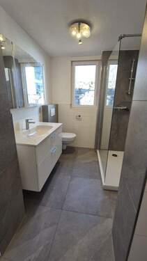 Bad EG - Geräumiges Reihenhaus in traumhafter Lage - Inkl. Blick über Pforzheim