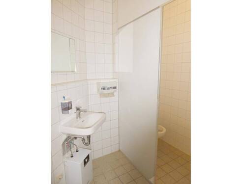 WC - 
