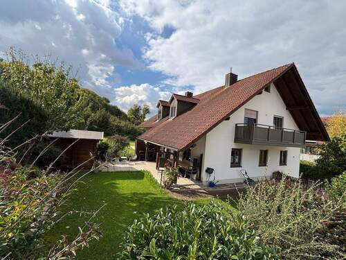 Außen, Haus, Garten.JPG - 4 Zimmer Mehrfamilienhaus, Wohnhaus zum Kaufen in Eching