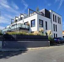 Wunderschöne, neuwertige 3-ZW mit großem Balkon,Tageslichtbad & EBK in Zirndorf