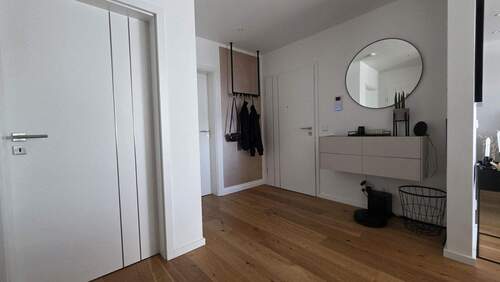 Einladender Eingangsbereich - 3 Zimmer Etagenwohnung in Zirndorf