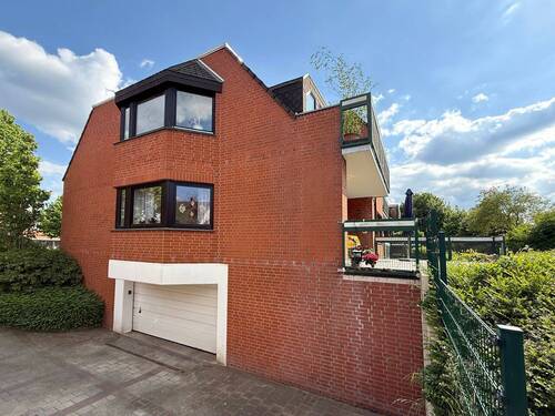 Ansicht Giebel - Mehrfamilienhaus, Wohnhaus in Weyhe zum Kaufen