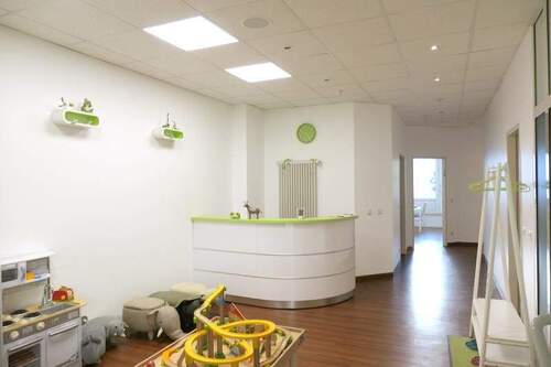 Empfang - Raum 1 - 6 Zimmer Büro zur Miete in Nürnberg