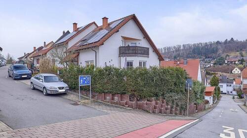 Haus - 9 Zimmer Einfamilienhaus zum Kaufen in Heppenheim