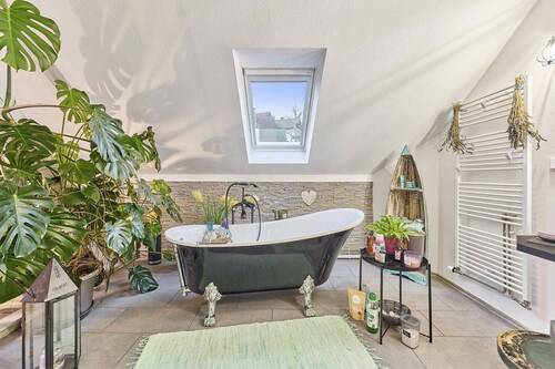 Badezimmer - Einfamilienhaus mit 294,60 m&sup2; in Heppenheim zum Kaufen