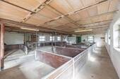 Stall unten - 