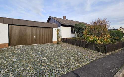 Außenansicht - 4 Zimmer Einfamilienhaus zum Kaufen in Heinersreuth