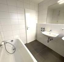 3-Zimmer-Wohnung mit Balkon, Lift und TG-Stellplatz - Nürnberg Langwasser