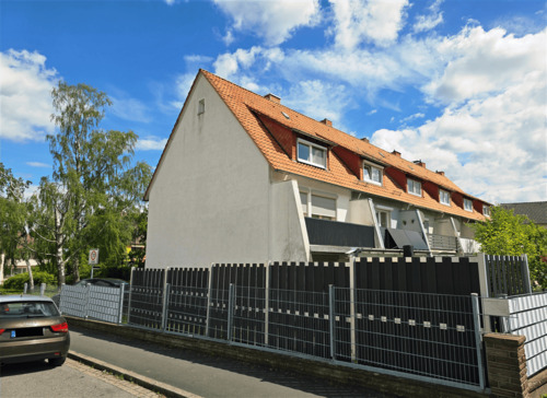 seitliche Außenansicht - 5 Zimmer Reihenendhaus zum Kaufen in Springe