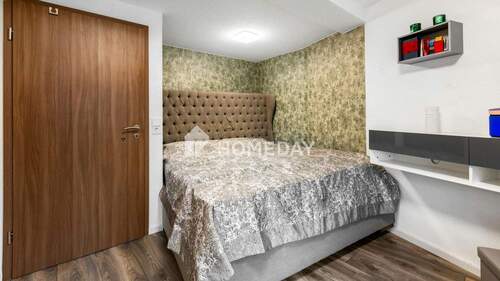 1. OG Elternschlafzimmer 1 - 