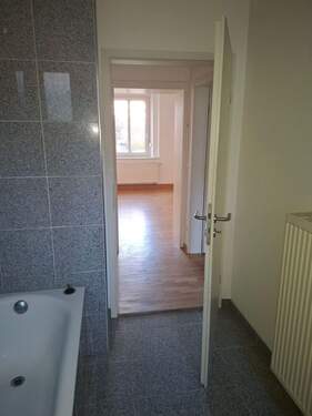 Bad 2.jpg - 3 Zimmer Etagenwohnung zur Miete in Nürnberg