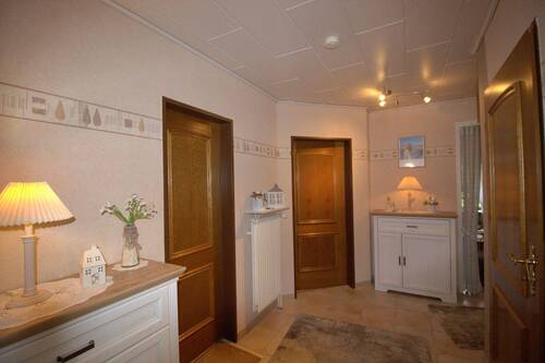 Flur - 6 Zimmer Einfamilienhaus in Burg