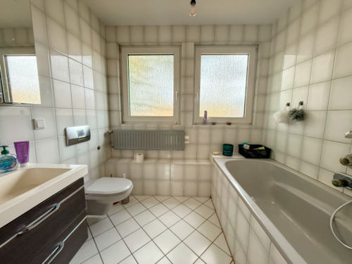 Badezimmer im Obergeschoss - 