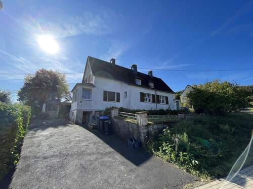Straßenansicht - 1 Zimmer Mehrfamilienhaus, Wohnhaus in Salmtal