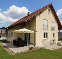 Großzügiges Einfamilienhaus mit Gartenparadies für die perfekte Familienidylle in Gemmingen