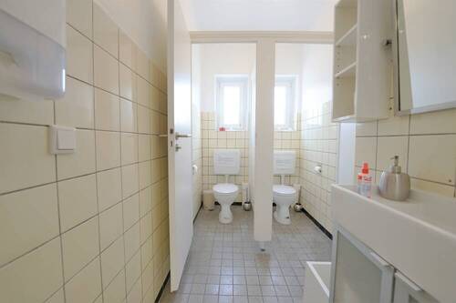 WC - 