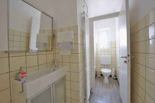 WC - 
