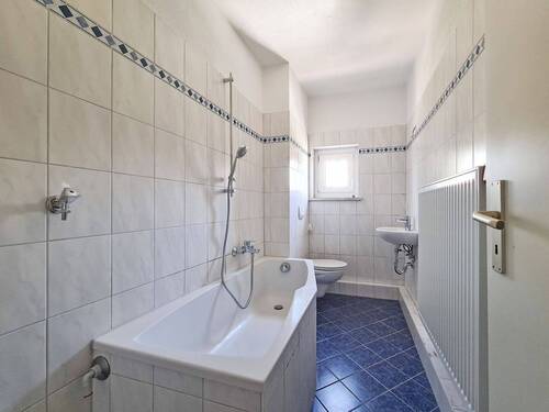 Bad - Etagenwohnung mit 46,00 m&sup2; in Freiberg zur Miete