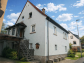 IMG 0407 (KI Staging) - Charmantes Einfamilienhaus mit großem Garten und schöner Wohlfühlterrasse!