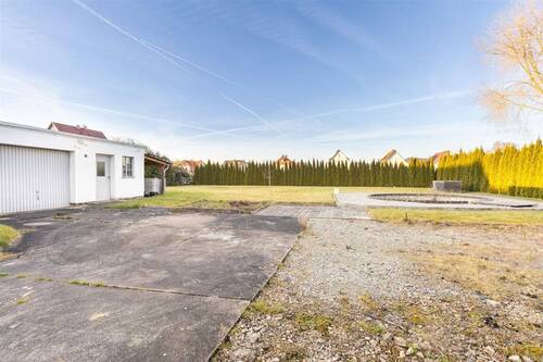 Garten und Garage - 