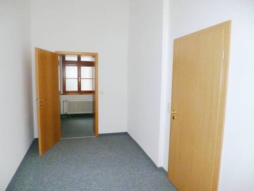 Blick aus kleinem Zimmer - Büro mit 55,00 m&sup2; in Bautzen zur Miete