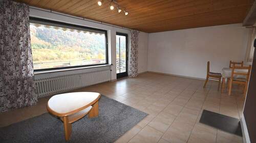 Phänomenaler Ausblick - 4 Zimmer Etagenwohnung in Dietfurt an der Altmühl / Töging