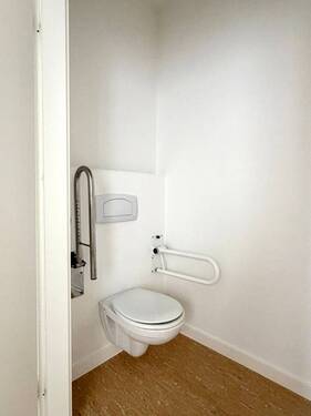 WC - 