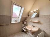 Badezimmer mit Dusche - DG - 