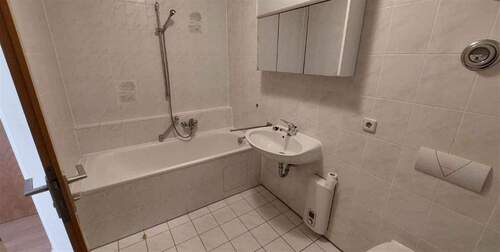 Bad - Etagenwohnung mit 56,00 m² in Chemnitz zur Miete