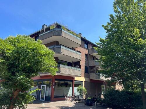 Ansicht von der Fußgängerzone - 3 Zimmer Etagenwohnung zum Kaufen in Hamburg