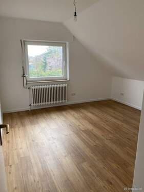 Schlafzimmer - 2 Zimmer Etagenwohnung zum Kaufen in Bad Zwischenahn / Aschhausen