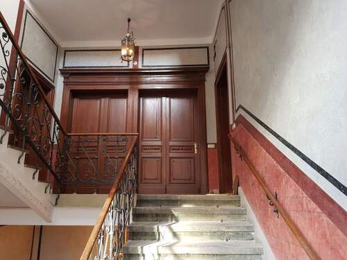 Eingangsportal Mieteinheit - 2 Zimmer Etagenwohnung in Dresden