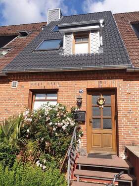 Haustür.jpg - 4 Zimmer Reihenmittelhaus zum Kaufen in Nortorf