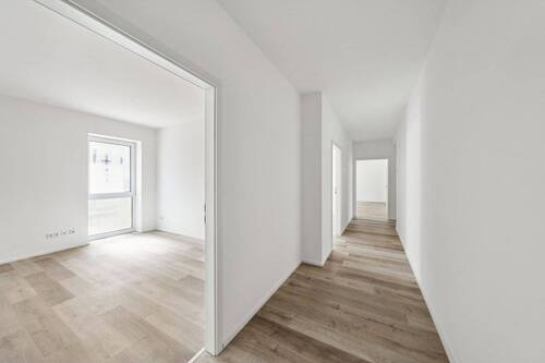 Eingang Fluransicht - 4 Zimmer Etagenwohnung zum Kaufen in Frankfurt (Oder)