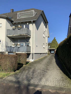 Zufahrt zum Innenhof - 