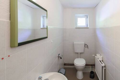 WC - 
