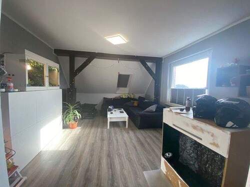 Wohnzimmer - 2 Zimmer Etagenwohnung zur Miete in Hamburg